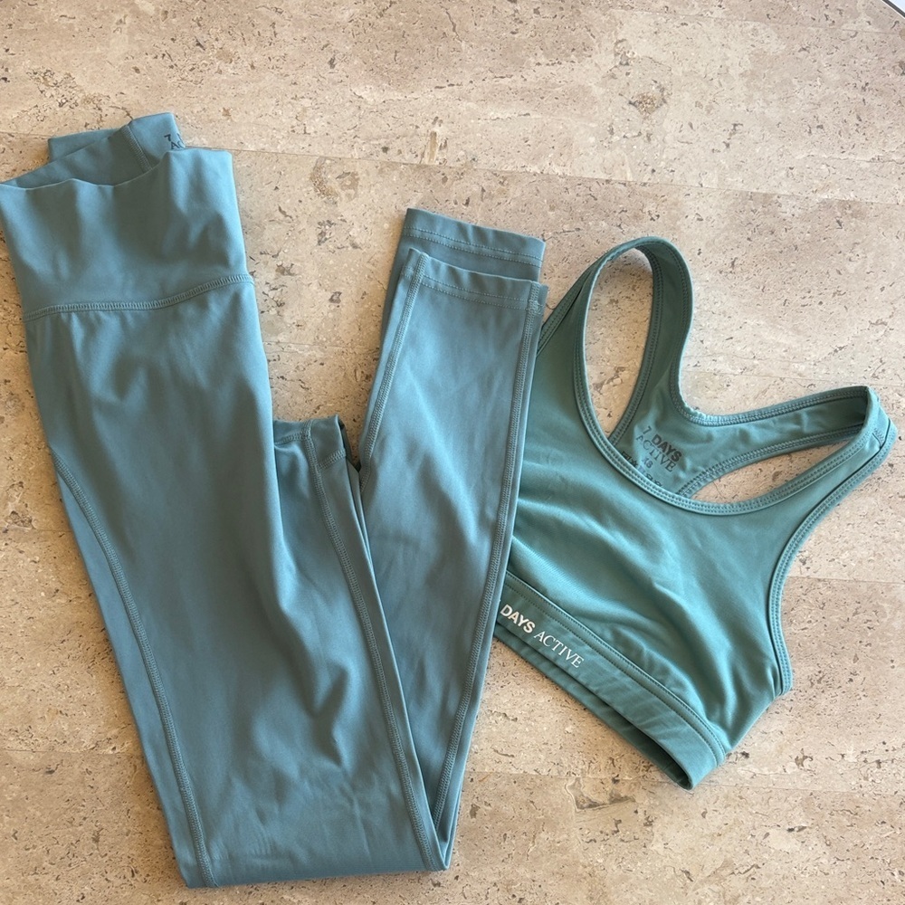 7 Days Active Sports Bra and Leggings workout Set